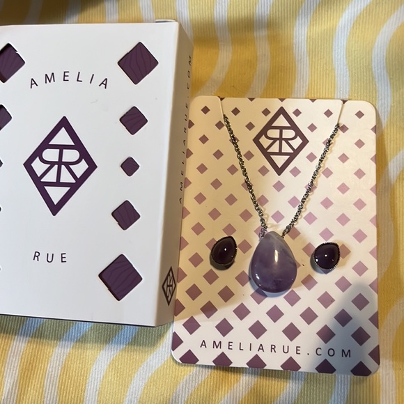 AMELIA RUE Amethyst Drops Set - Picture 7 of 7